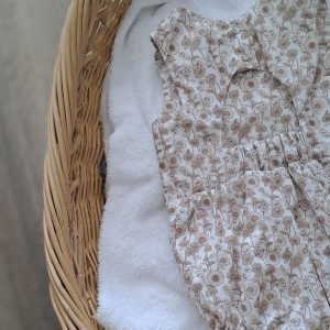 EN STOCK - Barboteuse Heima - 6 mois - Coton Maïssa fleurs beige