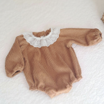 Barboteuse bebe fille manches longues en velours grosses côtes camel , col en dentelle - 18 mois