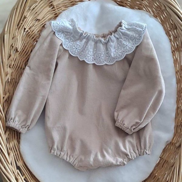 Barboteuse bebe fille manches longues en velours milleraie uni galet , col en dentelle - 18 mois