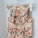 Barboteuse bebe fille sans manche dos nu en coton fleuri - 6 mois