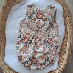 Barboteuse bebe fille sans manche dos nu en coton fleuri - 6 mois
