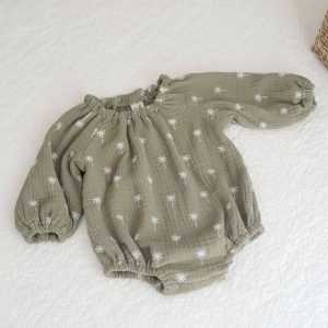 Barboteuse bébé garçon aux manches longues en double gaze brodée taille 6 mois