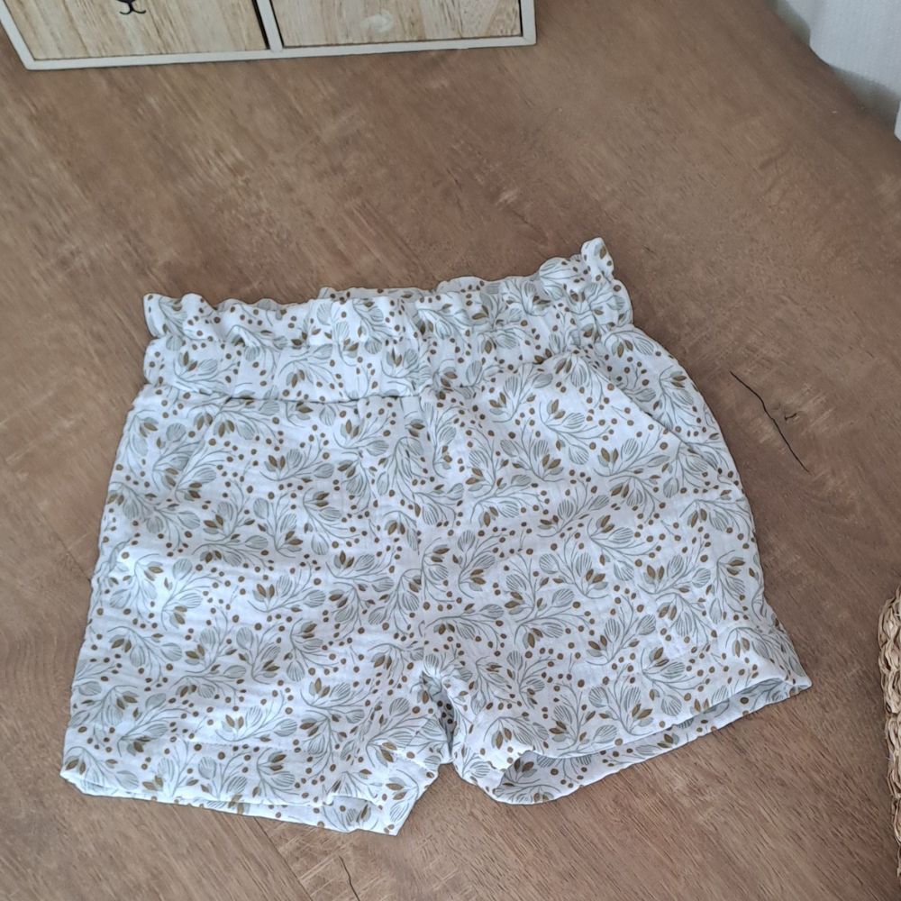 Short bebe fille ceinture froncée avec poches italiennes en double gaze du 3 mois au 6 ans