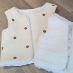 gilet sans manche bebe - gilet de berger en imitation fourrure de mouton aux fleurs brodées ou uni